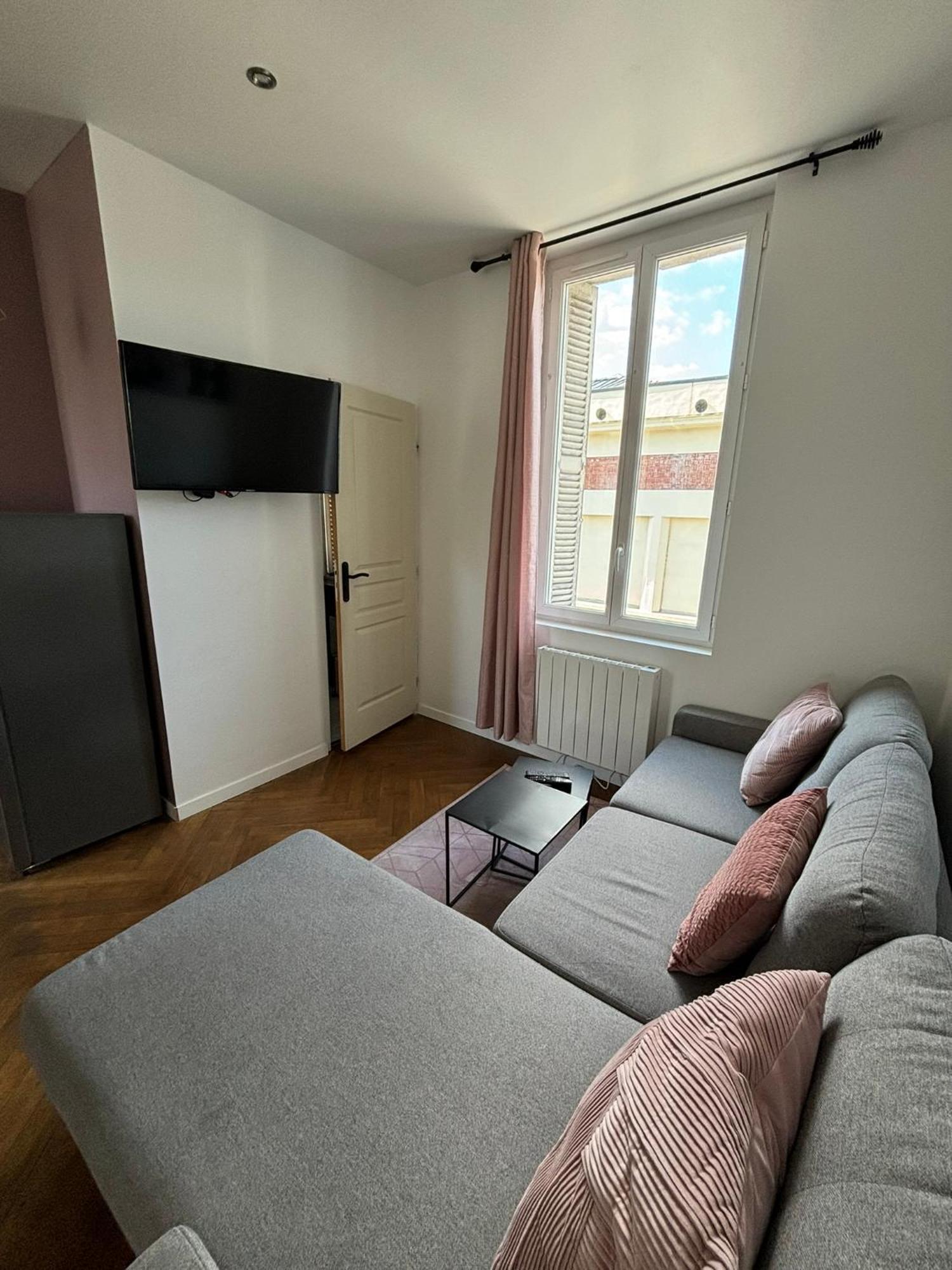 Pink Cosy Apartment Louviers Luaran gambar